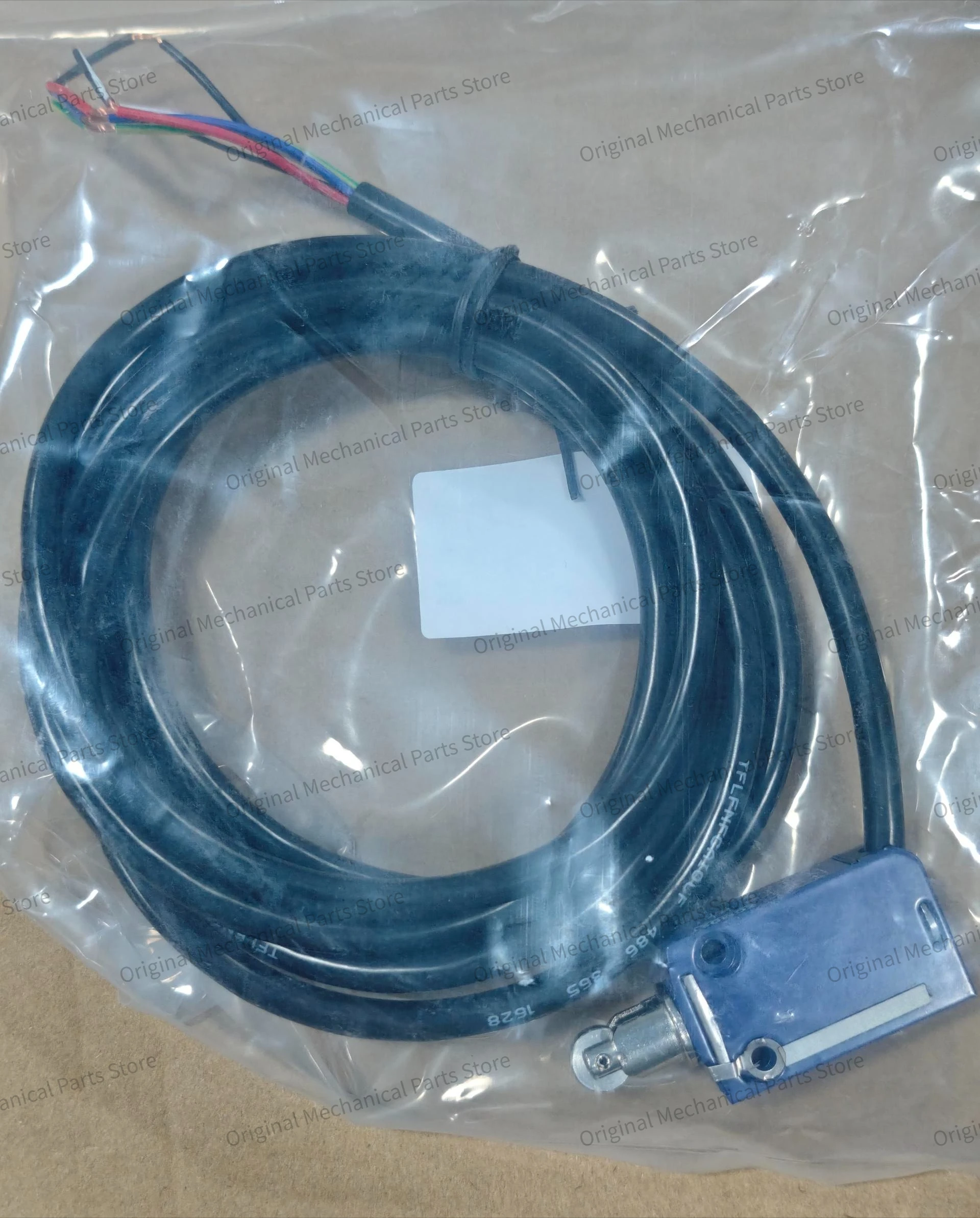Brand New    1Pcs XCMD2102L3 L - Limit Switch 评论和价格